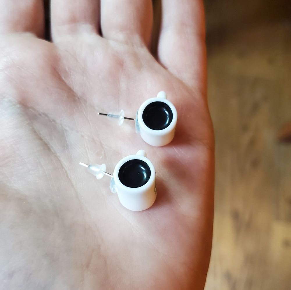 NWOT *RARE* Starbucks Coffee Mug Stud Earrings - Picture 4 of 12